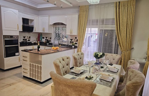 Kampala Villa | A warm 4 bedroom home, Nestled in the heart of serene quiet away from the city.
