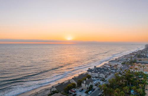 Carlsbad Village House | A Wave From It All
