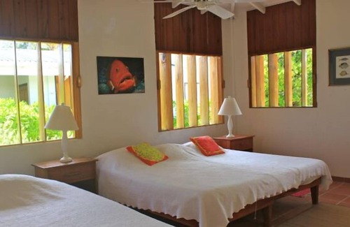 Palm Island House | A Well-Appointed 2-Bedroom Beach House