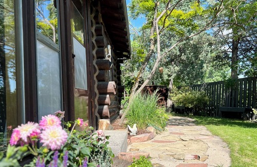 Rimrock Cabin | A Western Cabin Retreat in the Heart of Billings.