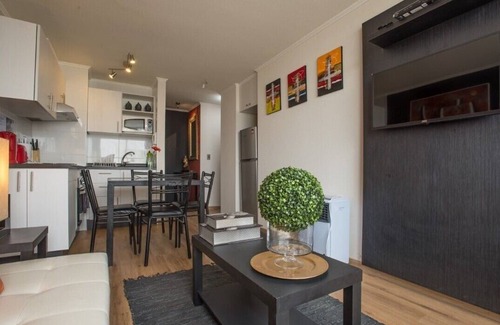 Las Rejas Apartment | A2 Nice, cozy, stylish, 2D 2B subway front door