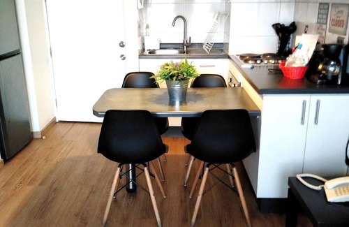 Las Rejas Apartment | A3 Nice, cozy 2 BD up to 5 subway views