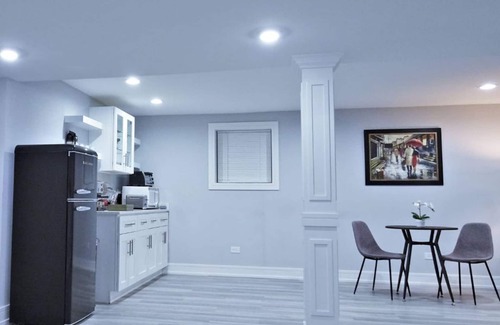 Forest Park House | A5 Luxurious Garden Unit Near Chicago