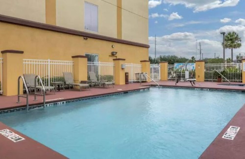 Orlando House | AAA!h Amazing. 2 Queen B,1 Bedroom Suite, Orlando