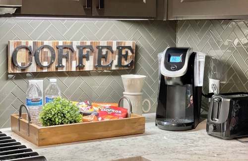 Uptown Apartment | AAC, Stars, Mavs, Dallas free parking