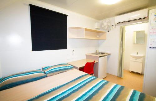 Berry Springs Resort | AAOK Lakes Resort and Caravan Park