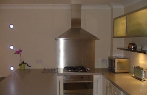 Bilston Apartment | Aaron Glen Apartments - Sheil