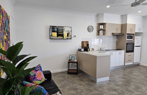 Port Lincoln Apartment | Aart Apartments Port Lincoln, Accommodation in the CBD, 100m from the beach.