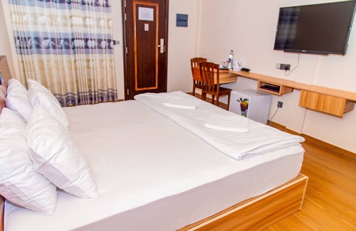 Thulusdhoo Island Hotel | Aasna Inn