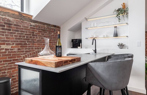 Bucksport Apartment | Abacus Suite at Spofford Lodge