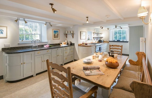 Coldstream House | ABBEY HOUSE Coldstream - An Elegant Period House With Fabulous Riverside Views