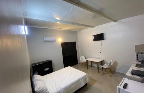 Fernando De La Mora Apartment | Abbey Road Inn I