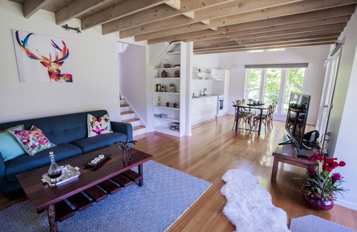 Wandiligong Cottage | Abby's Cottages