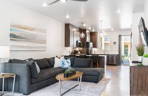 St. George House | Abby's Retreat 4 Bedroom Townhouse by RedAwning