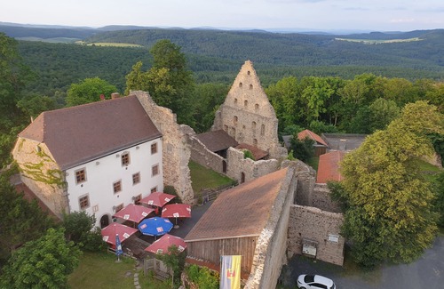 Ostheim Apartment | Abenteuer und Erholung auf Schmidts Ferienhof in der Bayerischen Rhön