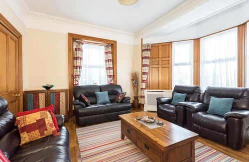 Bonnybridge House | Abercorn Lodge Semi-Detached House