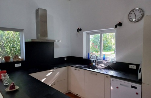 Esplas House | Abgeschiedens Haus mit Aussicht auf die Pyrenäen. Geeignet für Familien