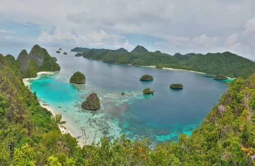 Manyaifun Other | Abner raja ampat traveling