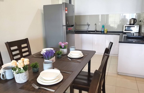 Downtown Kota Kinabalu Condo | Above Imago Shopping Mall 10 Pax 3 Rooms 2 Bathrooms (River & Slightly Sea View)
