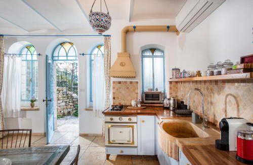 Ein Karem Bed & Breakfast | Above The Spring