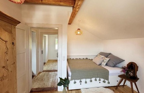 Schechen House | Abrahams Bayr Cottage