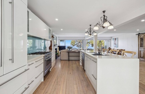 Sapphire Beach House | Absolute Beachfront, Pet-friendly, family beach house