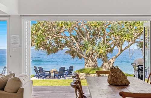 Sapphire Beach House | Absolute Beachfront, Pet-friendly, family beach house