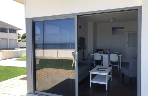 Somerton Park Apartment | Absolute Beachfront!