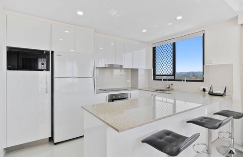 Palm Beach Apartment | Absolute Beachfront 2brm unit on high floor with resort facilities.Awesome views