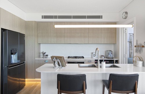 Wamberal House | Absolute beachfront on surf beach