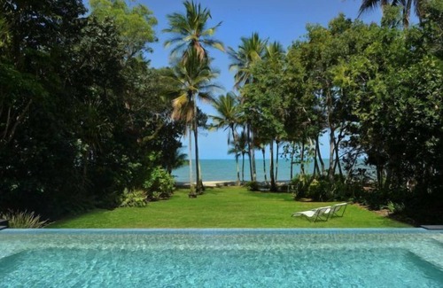 Newell House | Absolute Newell Beach Newell Beach QLD 4873