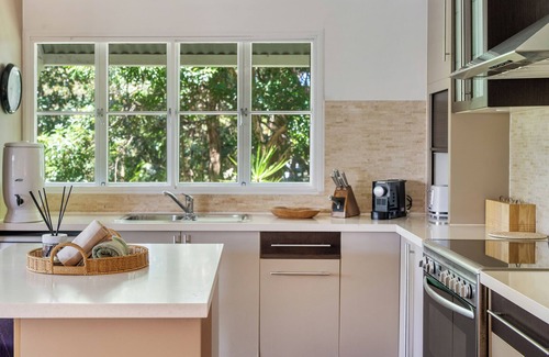 Ocean Shores House | Absolute River Front & Views - Close to beach and shops