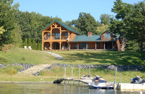 Moriah Center Cottage | Absolutely Fantastic Family Vacation Spot - Fox Meadow Lakefront