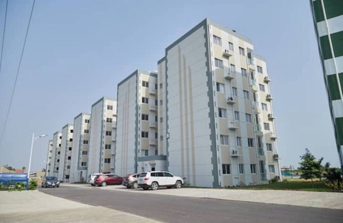 Sakumono Apartment | Aby's Serene Oasis|Pool view|City Centre|WiFi