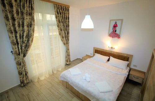 Orsova House | Aby sunrise