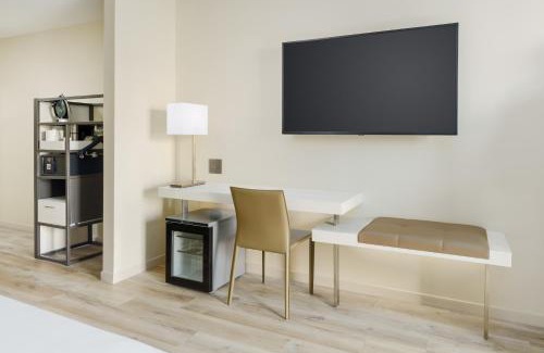 Redevelopment Area Hotel | AC Hotel by Marriott Naples 5th Avenue