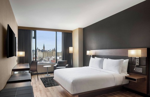 Downtown Ottawa Hotel | AC Hotel BY Marriott Ottawa Dwtn