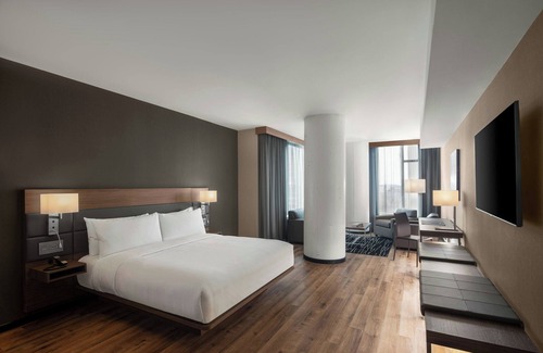 Downtown Ottawa Hotel | AC Hotel BY Marriott Ottawa Dwtn