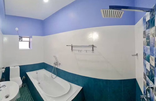 Aldona Bed & Breakfast | AC Room Overlooking Garden in a Villa