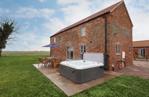 Boston House | Acacia Barn
