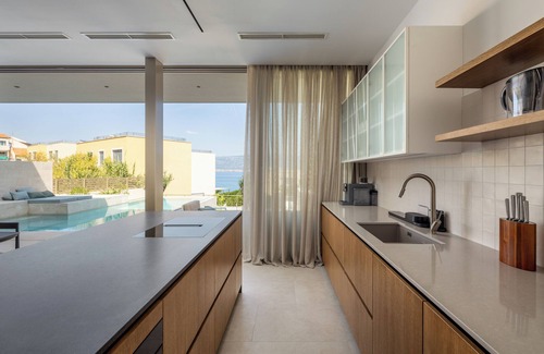 Slatine Apartment | Acadia Beach Villas & Apartments, Slatine