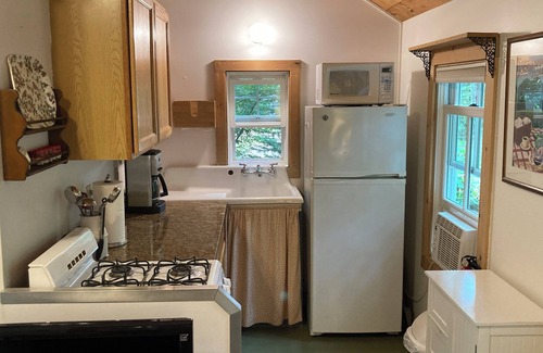 Bar Harbor Cabin | Acadia National Park - Cozy Country Cabin - Peaceful Retreat, Perfect Location.