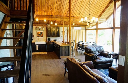 Hernando Cabin | Access to secret spring, free canoes. Nature Lovers paradise!