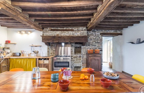 Beuvrigny Cottage | Accessible Countryside Retreat: Pet-Friendly, Private Garden, Terrace, Wi-Fi, EV Charger