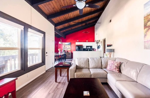 Barton Hills House | Accessible Duplex Walking Distance to Park, Springs & Trails