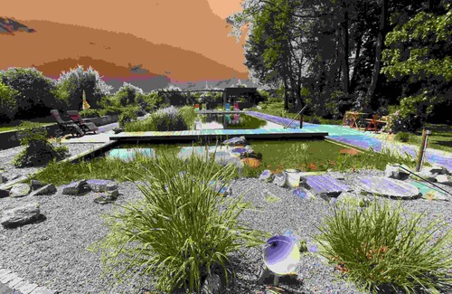 Neulengbach Apartment | Accommodation close to the center with in-house swimming pond and wonderful castle view