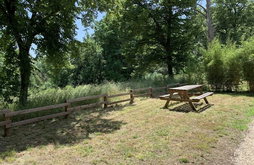 Roanne Cottage | Accommodation for 2 in a BUS with pool access
