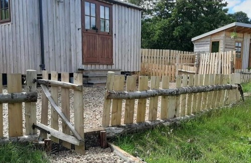 Newcastle-on-Clun Cabin | Accommodation