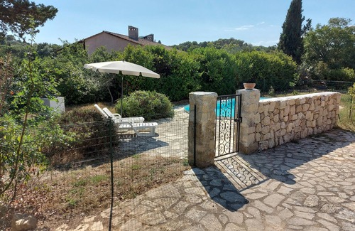 Valbonne Villa | Accommodation in a villa in Valbonne, swimming pool, parking, quiet, from Saturday to Saturday