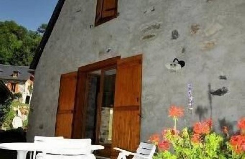 Aucun Cottage | Accommodation in authentic barn in the heart of the valley dAzun, mountain views